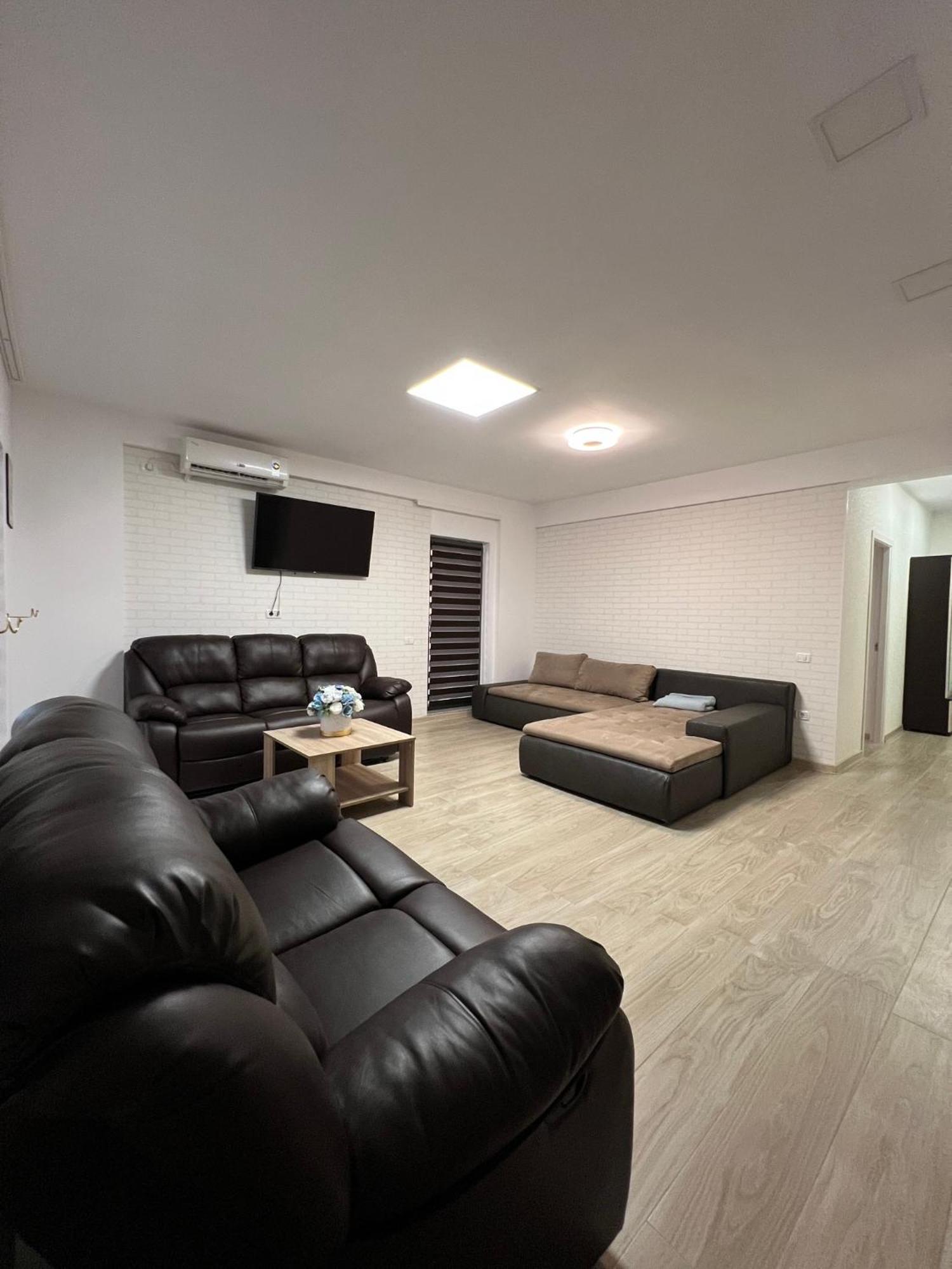 Aniversarium Grand Apartment Năvodari Exteriör bild